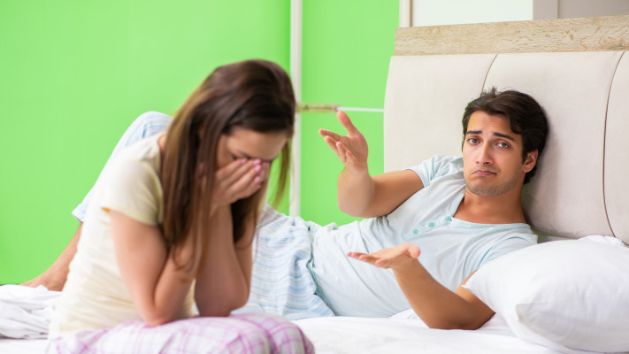 הבעל שכח מהקיום של אשתו בשלישייה, אילוסטרציה