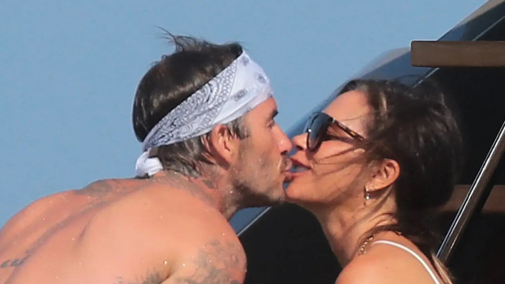 ויקטוריה בקהאם, דיוויד בקהאם על יאכטה (צילום: splash)