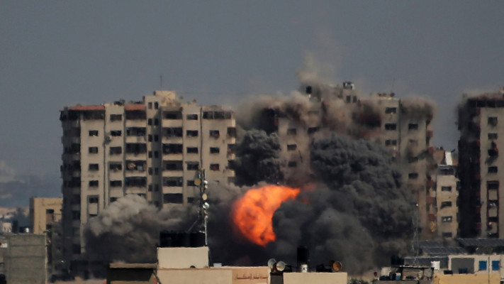 תקיפות צה''ל ברצועת עזה (צילום:  Ahmad Hasaballah/Getty Images)