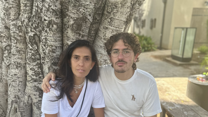 עומר שם טוב ואמו שלי (צילום: צילום פרטי)