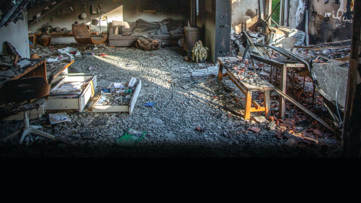 בית בקיבוץ בארי לאחר הטבח