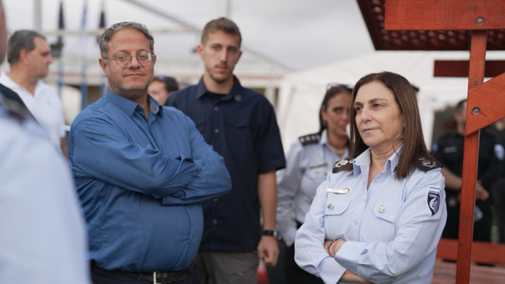 איתמר בן גביר בביקור בכלא בו עצורים מחבלי הנוחבא