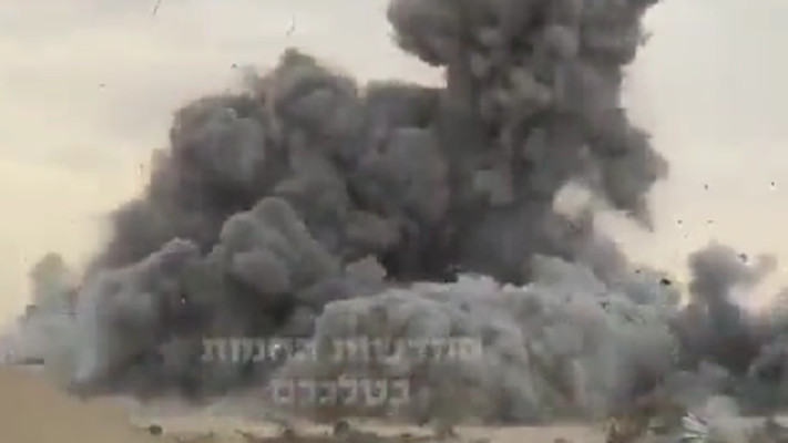 בניין הפרלמנט של חמאס בעזה הופצץ (צילום: מתוך טוויטר)