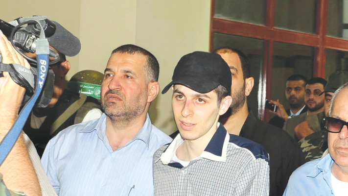 אחמד ג'עברי בשחרור גלעד שליט (צילום: רויטרס)