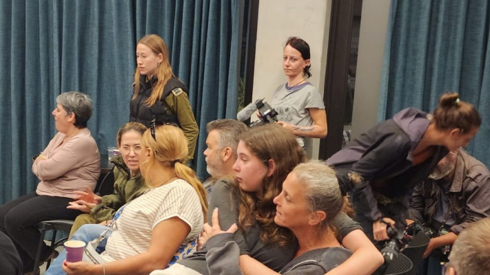 תושבי כפר עזה בשפיים (ארכיון, צילום: אלון חכמון)