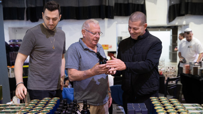 יריד למען העסקים בהאנגר 11 ת''א