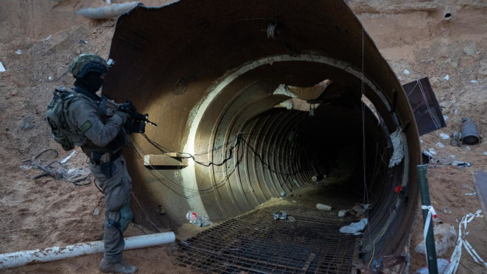 עבודות החישוף והחקר של המנהרה על-ידי חיילי צה״ל (צילום: דובר צה''ל)