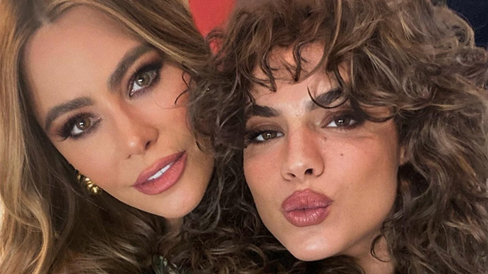 המאפרת דורין ענבר וסופיה ורגרה (צילום: דורין ענבר)