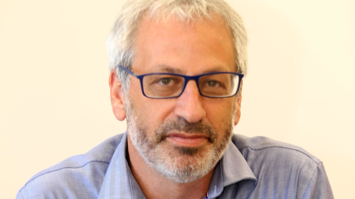 ואילו בני דרייפוס, מנכ''ל מפעל הפיס