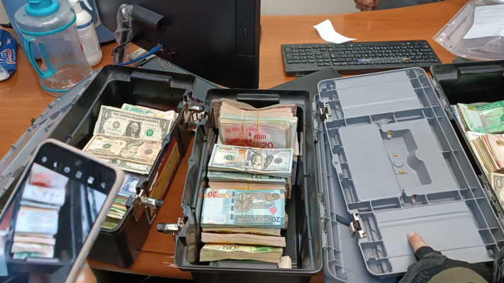 כסף שנועד למימון ארגון טרור באיו''ש (צילום: דובר צה''ל,דוברות המשטרה)
