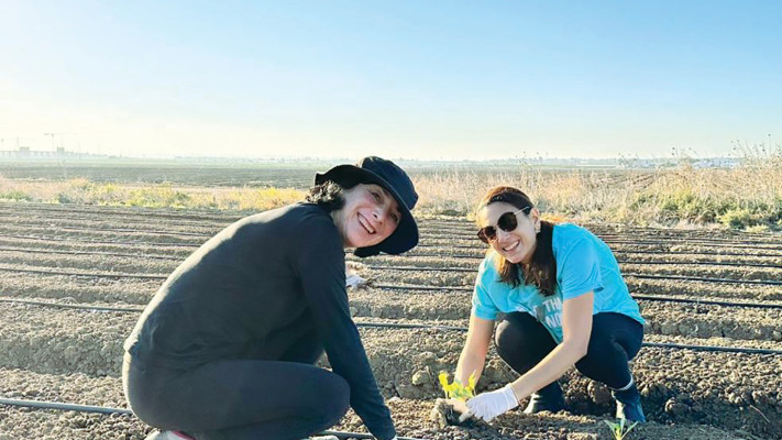 עו״ד נטלי קמחי ועו״ד אורלי אבירם השותפה המנהלת (צילום: טל שובל)