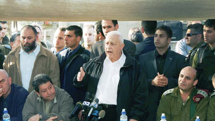 לא ויתר על מחויבותו למדינה. שרון בתקופת כהונתו כראש ממשלה