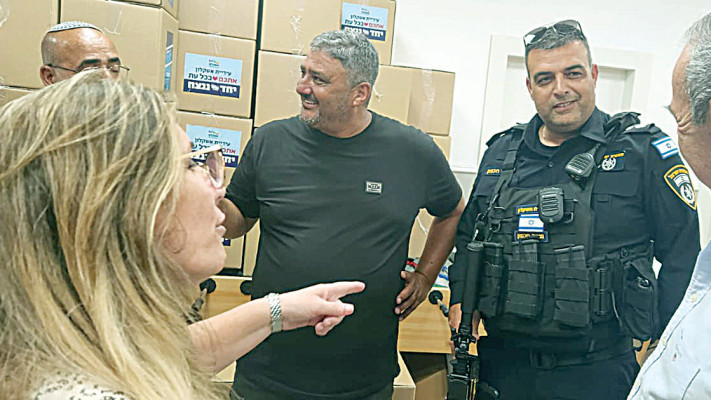 יור בזן משה קפלינסקי בביקור באשקלון