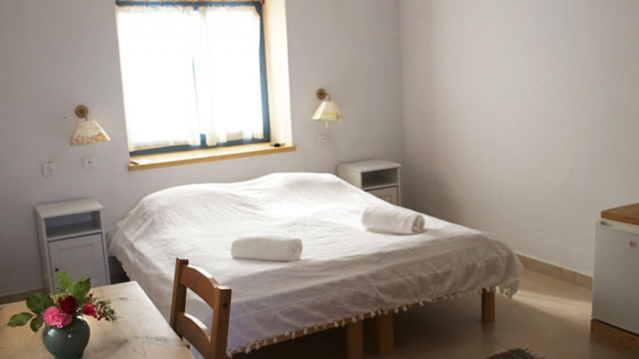 לינה בנאות סמדר