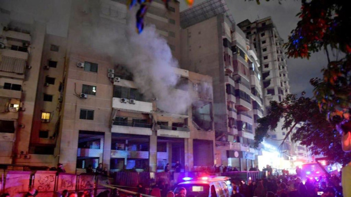 אזור הפיצוץ בדירה בלבנון ברובע הדאחיה בביירות (צילום: רשתות ערביות)