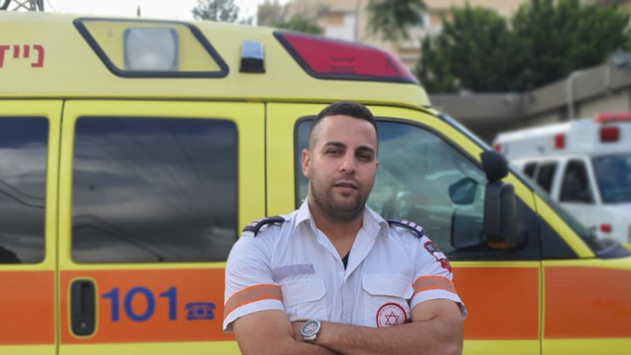 הפראמדיק מוחמד עראקי. זיהה סימני שבץ מוחי