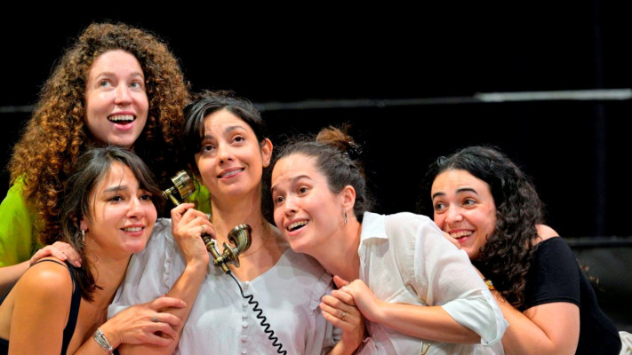 חנוך לוין - האופרה תמונה מחזרה 