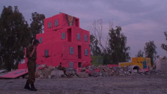 מתוך הסרט מקלטים