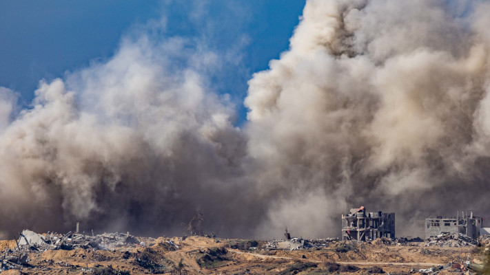הפצצות בעזה (צילום: Chaim Goldberg/Flash90)
