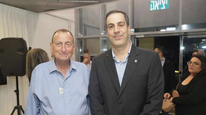 יונתן אבן טוב ורון חולדאי (צילום: רפי דלויה)