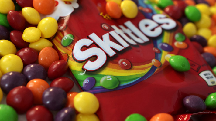 הסוכריות האמריקאיות המוכרות סקיטלס SKITTLES (צילום: רויטרס)