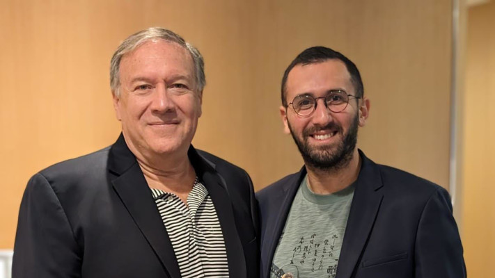 דן ברהמי, מייק פומפאו (צילום: Cyabra)