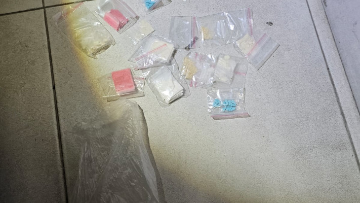 סמים שנמצאו בדירת החשוד בתל אביב