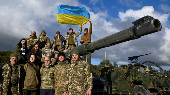 הצבא הבריטי מאמן חיילים אוקראינים (צילום: רויטרס)
