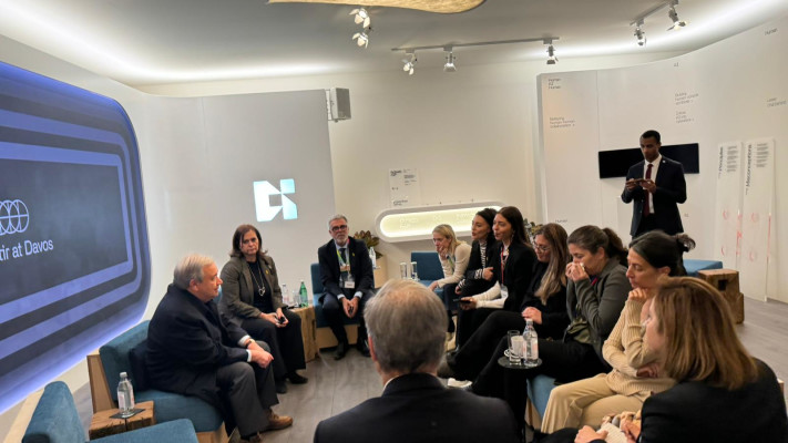 מזכ''ל האו''ם אנטוניו גוטרש עם משלחת מטה משפחות החטופים