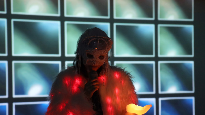 3++, תאטרון נוצר