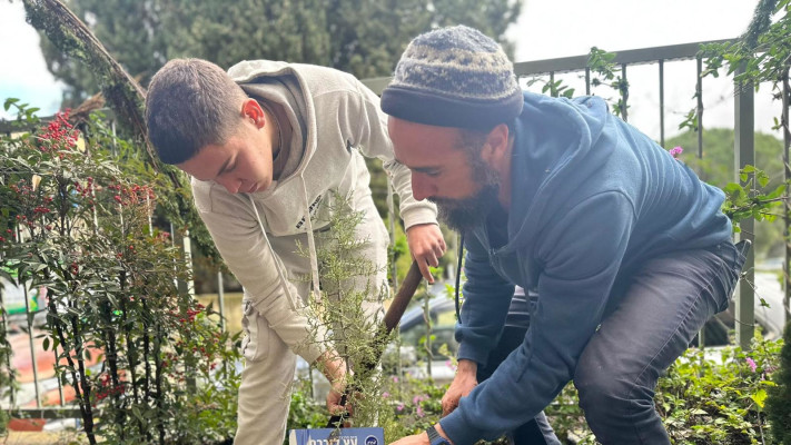 נטיעת עצים לזכר קורבנות ה-7 באוקטובר וחללי צה''ל, רשת ''עתיד''