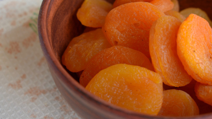 משמשים מיובשים