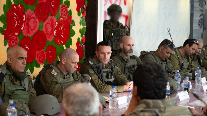 הרמטכ״ל עם המפקדים במילואים בח'אן יונס