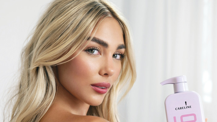 מאיה קיי פרזנטורית קרליין 