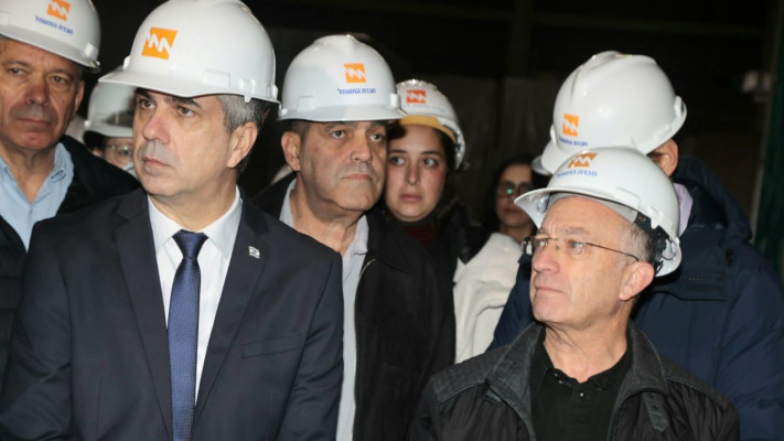 אלי כהן בסיור בתחנת הכוח ברידינג