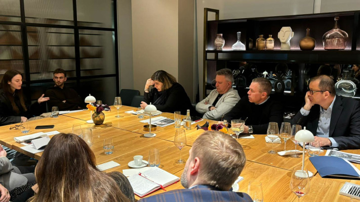 מיה ואיתי רגב במפגש עם שגרירים