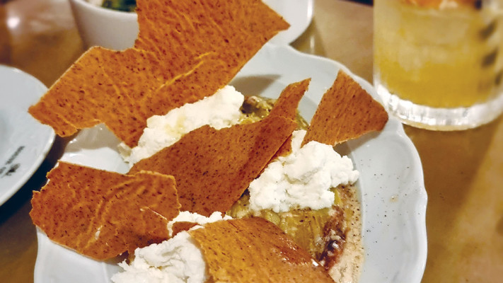 מנת כרישה במסעדת &ldquo;דלאל''