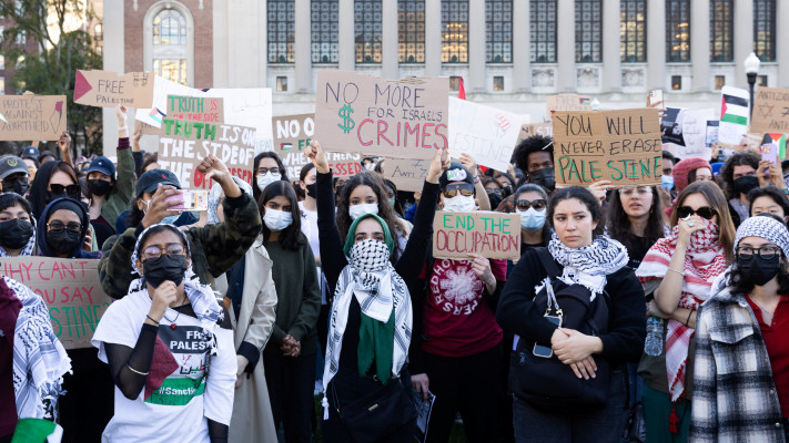 הפגנה פרו פלסטינית באוניברסיטת קולומביה (צילום: רויטרס)