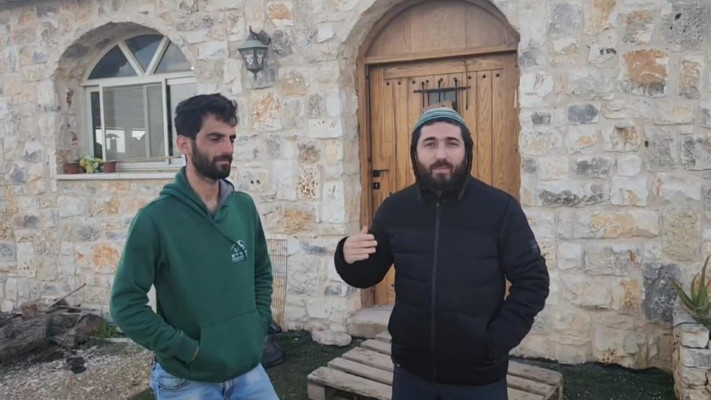 צבי סוכות עם ינון לוי