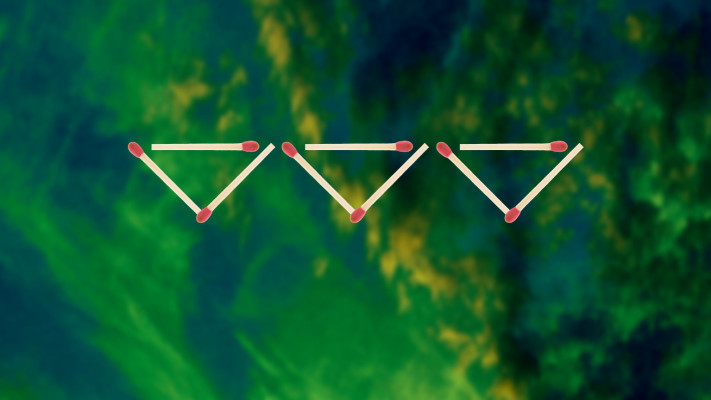 הזיזו שלושה גפרורים כדי ליצור חמישה משולשים (צילום: AdobeStock)