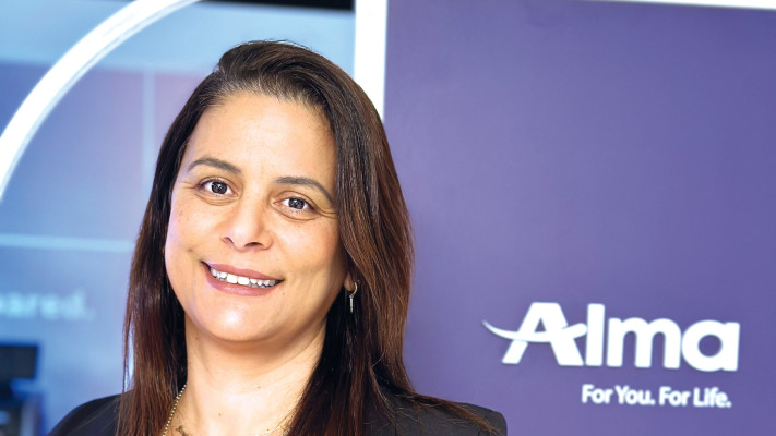 ליזי סליקטר-אלמה