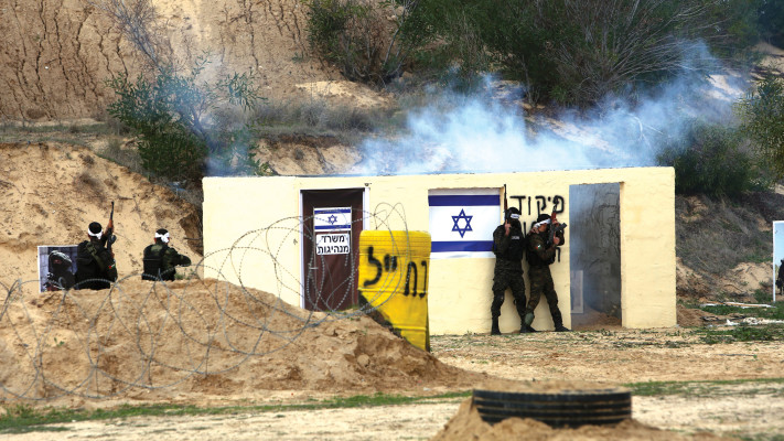 מחבלי חמאס בחאן יונס מתאמנים בכיבוש מחנה צהל