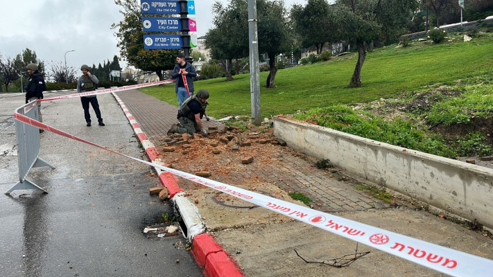 Une roquette a touché Safed (Photo : municipalité de Safed)