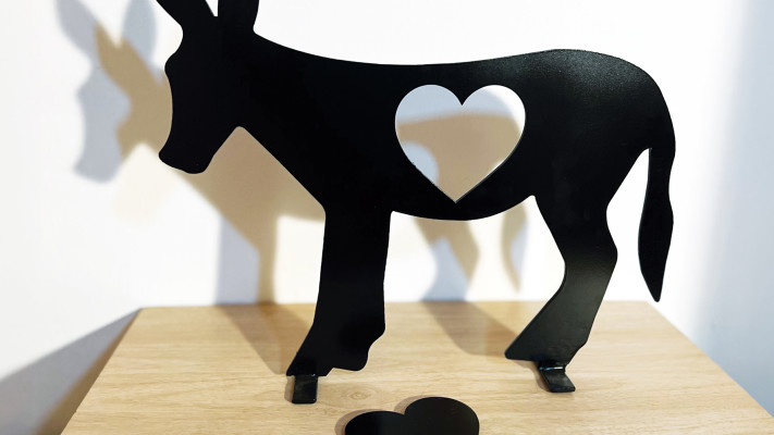 תערוכת ''לחם ושושנים''