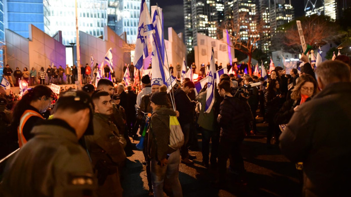 מחאה נגד הממשלה בקפלן תל אביב (צילום: אבשלום ששוני)