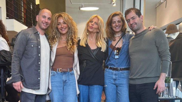 ניר ושרון טל, סנדרה רינגלר, אורנה רינגלר, אור אלוביץ'  (צילום: סטודיו פפי)