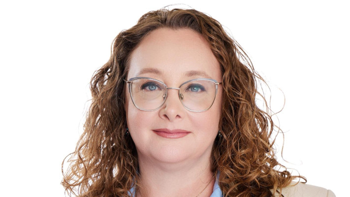 אלה ויגדר בנק מזרחי