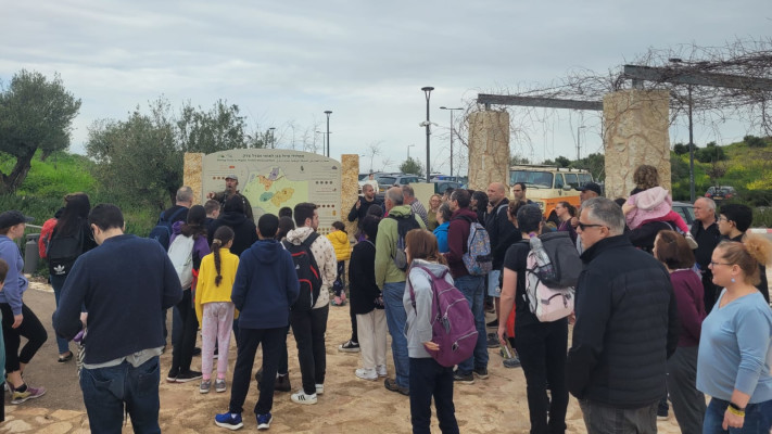 הדרכה מלווה בשפת סימנים במגדל צדק