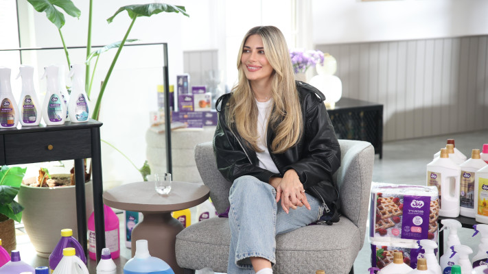 מירן בוזגלו על סט הצילומים של טאצ' (צילום: אור גפן)