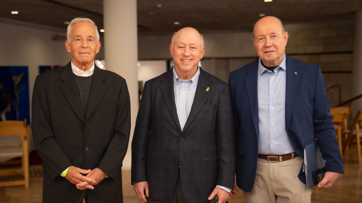 משה ויגדור, סטיבן הופמן, יהודה ריינהרץ (צילום: יריב ויינברג)